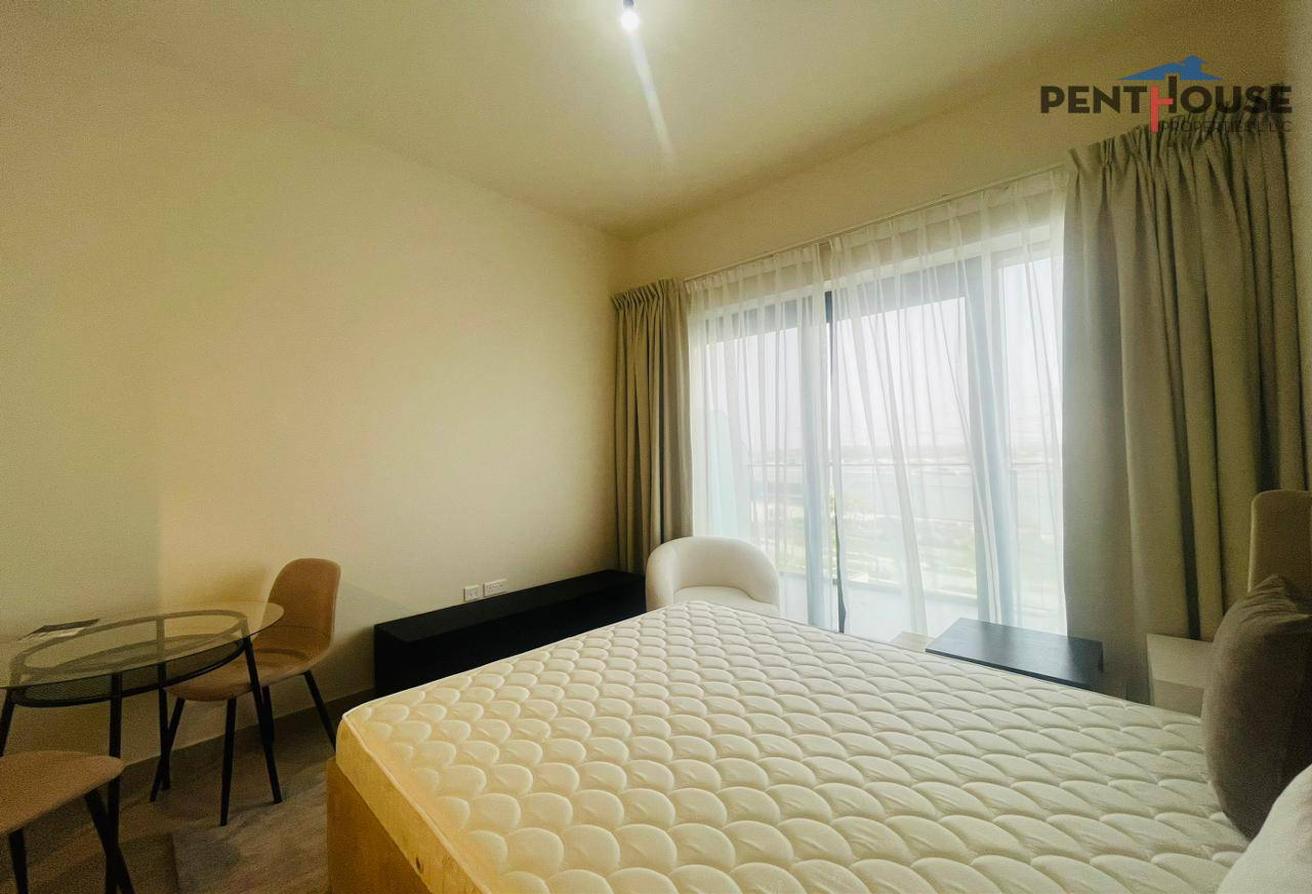 Spacious Furnished | High Floor | Prime Location photo 5