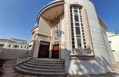 Villa - 4 Bedrooms - 6 Bathrooms for rent in Khalifa City - Abu Dhabi