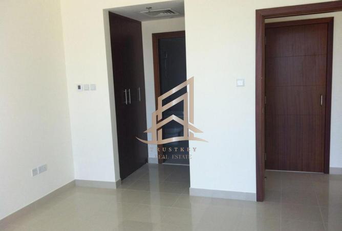 74254442 - Property Image 3