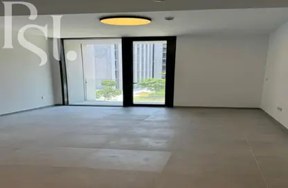 شقة - غرفة نوم - 2 حمامات للبيع في الطراز - حي نسيج - الجادة - الشارقة