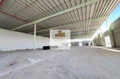 Warehouse - Studio - 3 Bathrooms for rent in Umm Al Thuoob - Umm Al Quwain