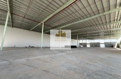 Warehouse - Studio - 2 Bathrooms for rent in Umm Al Thuoob - Umm Al Quwain