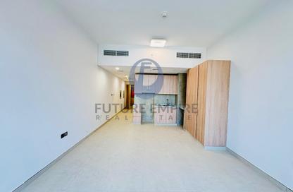 Apartment - 1 Bedroom - 2 Bathrooms for rent in Karimian 3 - Jumeirah Garden City - Al Satwa - Dubai