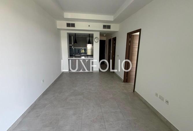 Study Room | Spacious Layout | Vacant Now