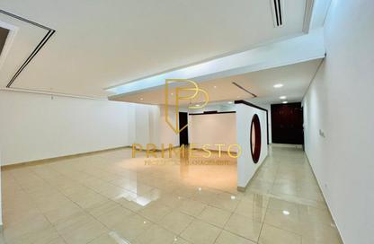 Apartment - 3 Bedrooms - 4 Bathrooms for rent in Six Towers Complex Al Bateen - Al Bateen - Abu Dhabi