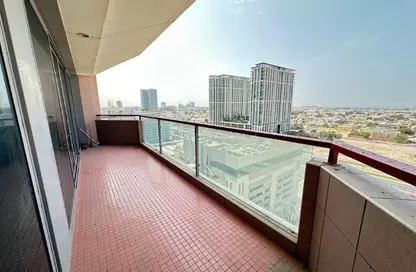 Apartment - 3 Bedrooms - 4 Bathrooms for rent in Skyline Residence - Sheikh Zayed Road - Dubai