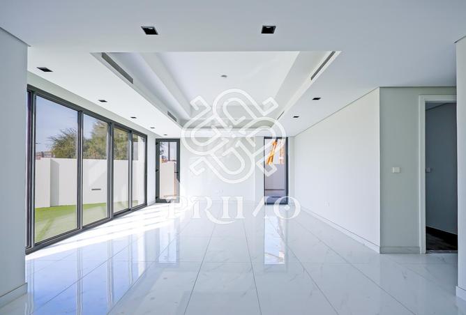 75011137 - Property Image 2