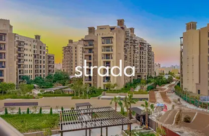 Apartment - 3 Bedrooms - 5 Bathrooms for sale in Al Jazi - Madinat Jumeirah Living - Umm Suqeim - Dubai