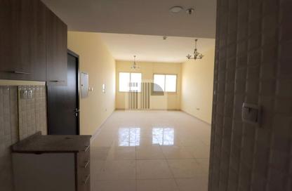 Apartment - 1 Bedroom - 2 Bathrooms for rent in Al Falak Residence - Dubai Silicon Oasis - Dubai