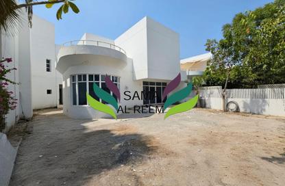 Villa - 4 - 4 for rent in Jumeirah 1 Villas - Jumeirah 1 - Jumeirah - Dubai Villa - 4 - 4 for rent in Jumeirah 1 Villas - Jumeirah 1 - Jumeirah - Dubai