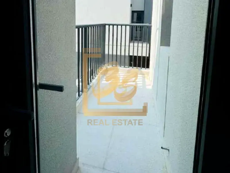 End Unit | Single Row | Park Facing by 209908 