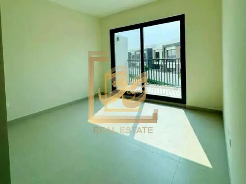 End Unit | Single Row | Park Facing by 209908 