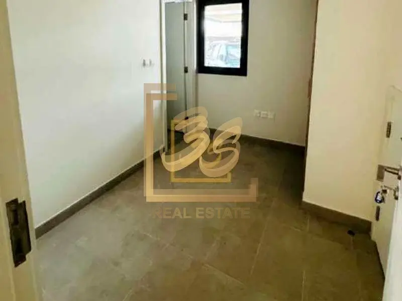 End Unit | Single Row | Park Facing by 209908 