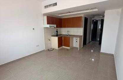 Apartment - Studio - 1 Bathroom for rent in Al Khan Corniche - Al Khan - Sharjah