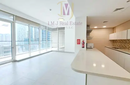 Apartment - 2 Bedrooms - 3 Bathrooms for rent in Vezul Residence - Business Bay - Dubai