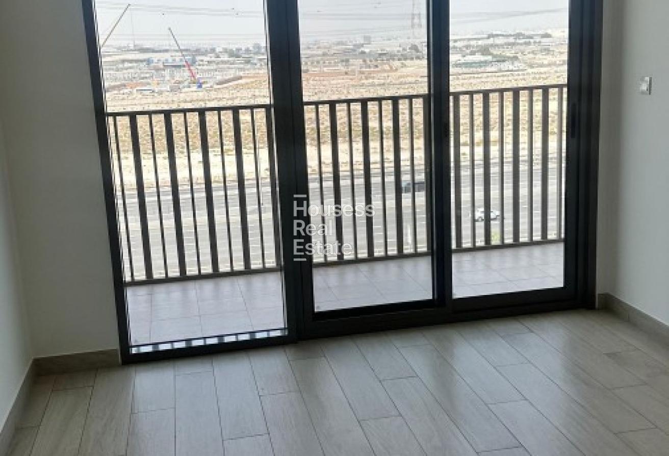 Brand New | Semi-Furnished | Low Floor photo 7