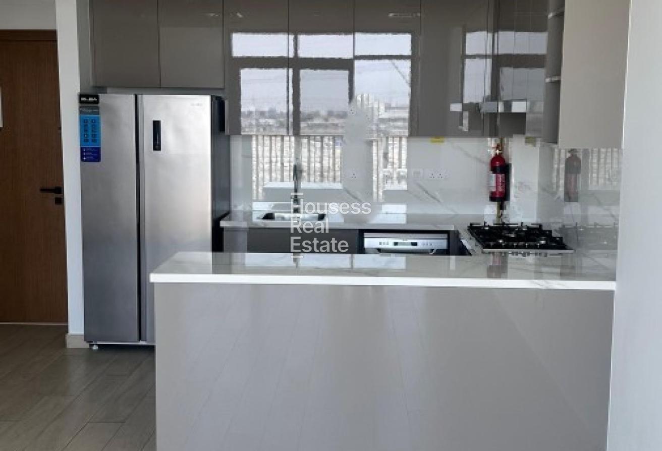 Brand New | Semi-Furnished | Low Floor photo 4