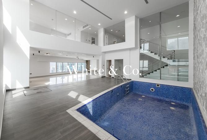 54402602 - Property Image 2