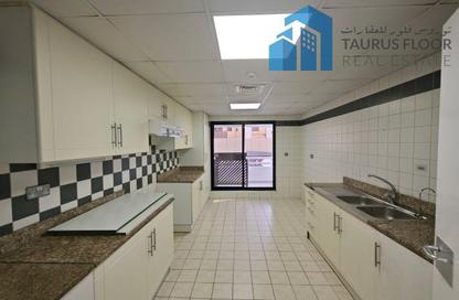 Apartment - 3 Bedrooms - 3 Bathrooms for rent in Dar Al Buteen 2 - Al Muraqqabat - Deira - Dubai Apartment - 3 Bedrooms - 3 Bathrooms for rent in Dar Al Buteen 2 - Al Muraqqabat - Deira - Dubai