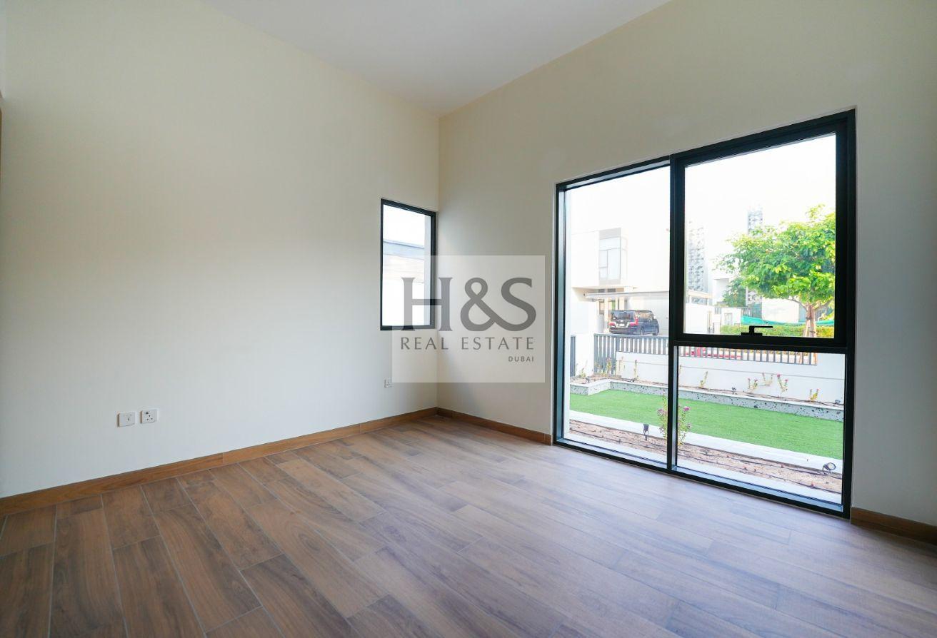 Type A Large | Close to amenities |Single Row photo 5
