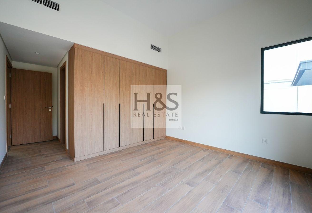 Type A Large | Close to amenities |Single Row photo 15