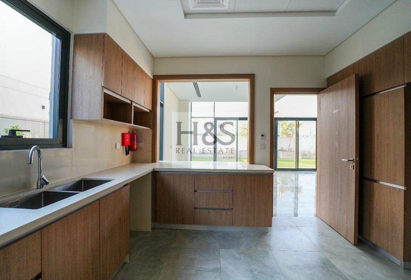 Type A Large | Close to amenities |Single Row photo 9