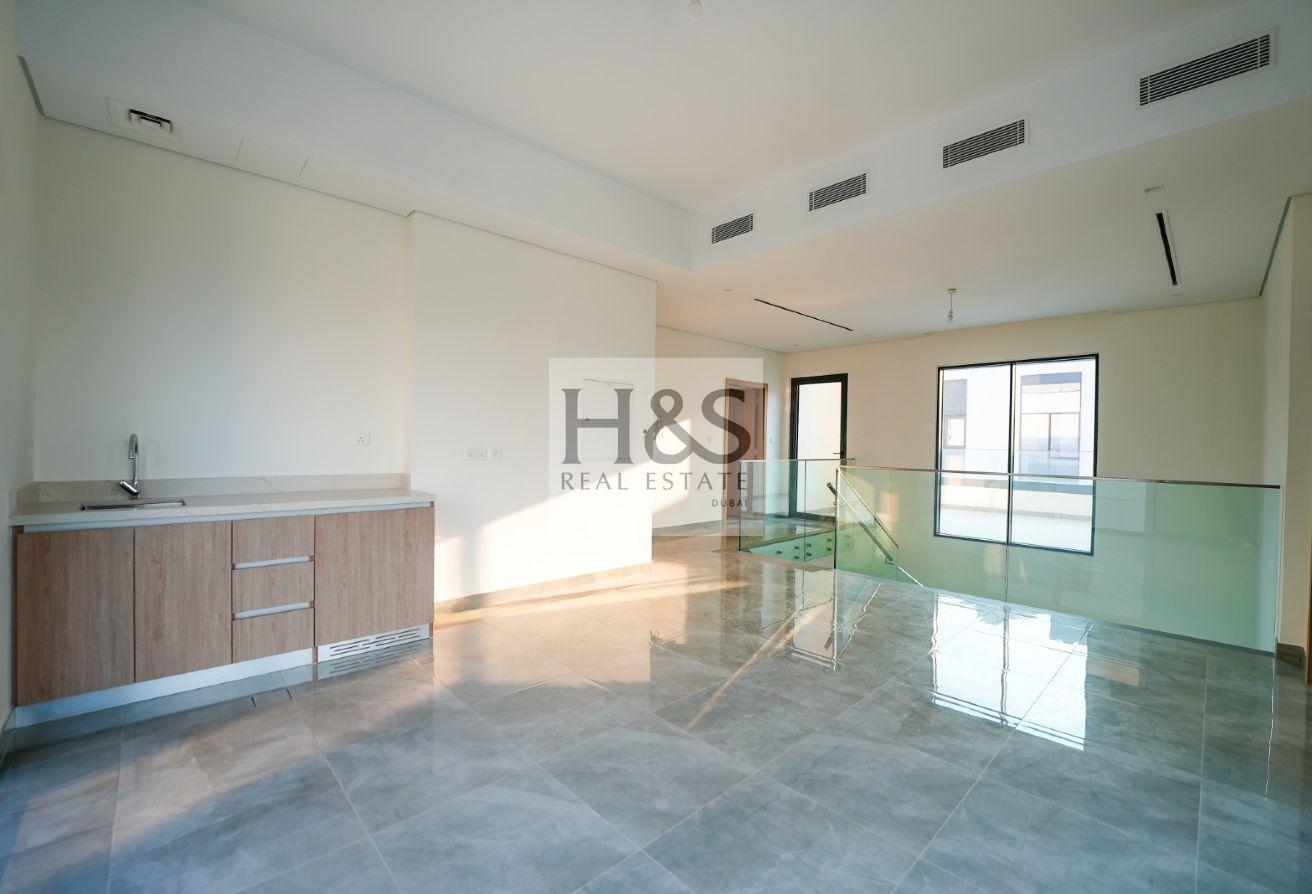 Type A Large | Close to amenities |Single Row photo 13