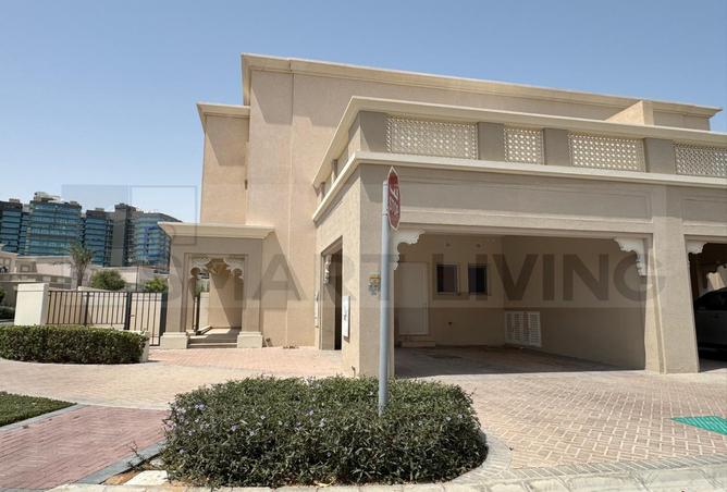Avail Soon | 4 Bed Corner TH | Full Maint | 4 Chqs