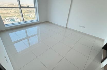 شقة - غرفة نوم - 2 حمامات للايجار في ذا جيت ريزيدنس 1 - مجمع دبي ريزيدنس - دبي لاند - دبي