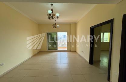 Apartment - 1 - 1 for rent in Mazaya 30 - Queue Point - Liwan - Dubai