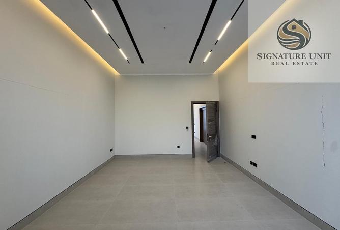 73863017 - Property Image 3