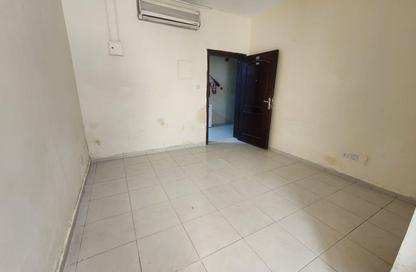 Apartment - Studio - 1 Bathroom for rent in Muwailih Building - Muwaileh - Sharjah