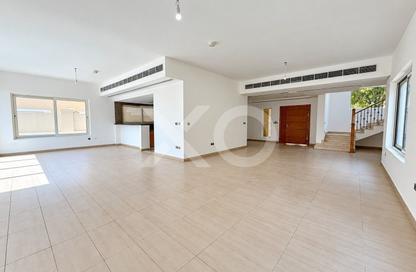 Villa - 4 - 4 for rent in Legacy Nova Villas - District 9 - Jumeirah Park - Dubai