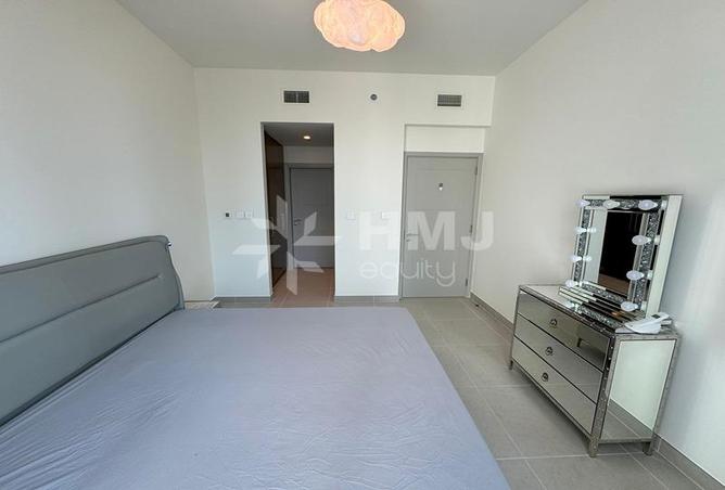 128351176 - Property Image 3