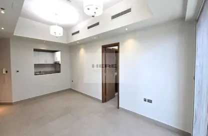 Apartment - 3 Bedrooms - 4 Bathrooms for rent in Dune Residency - District 17 - Jumeirah Village Circle - Dubai