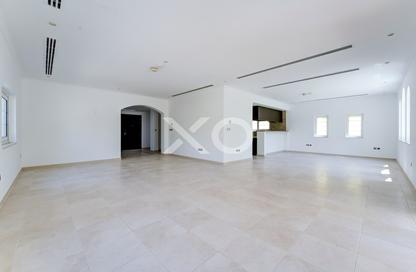 Villa - 3 Bedrooms - 4 Bathrooms for rent in District 7 - Jumeirah Park - Dubai