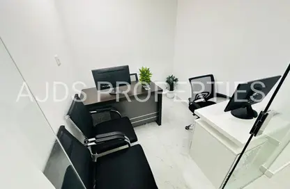 Office Space - Studio - 1 Bathroom for rent in Reem Residency - Al Karama - Dubai