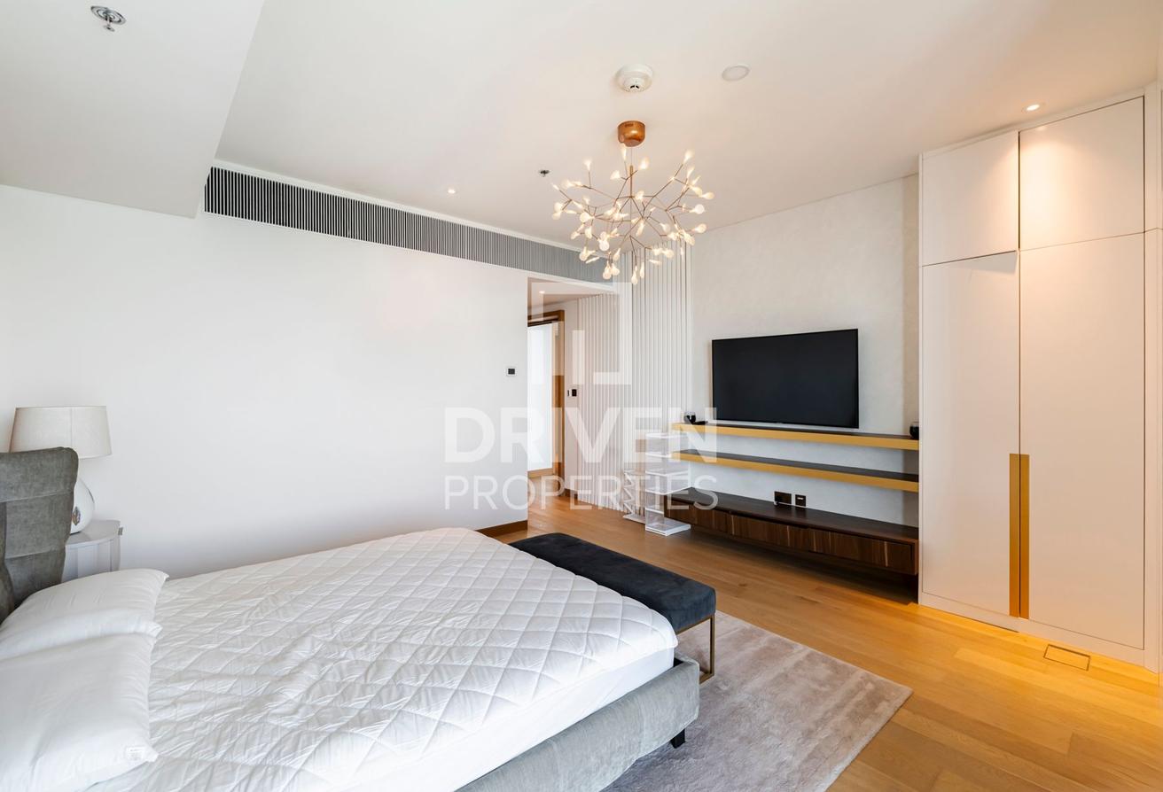 Luxurious Unit with Stunning Views | High Floor photo 9