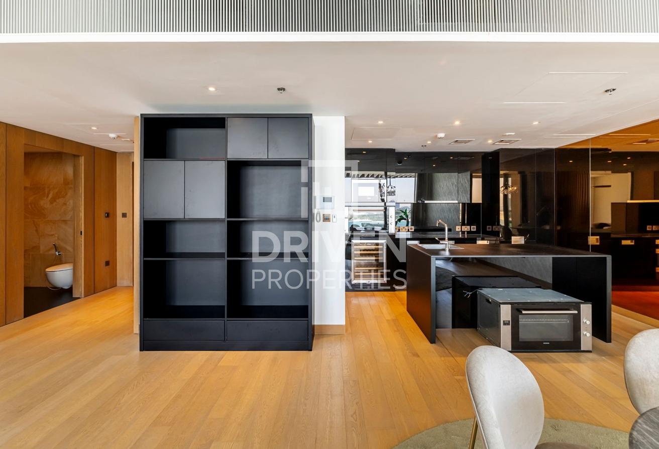 Luxurious Unit with Stunning Views | High Floor photo 5