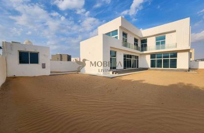 Villa - 4 Bedrooms - 5 Bathrooms for rent in Al Aweer 1 - Al Aweer - Dubai