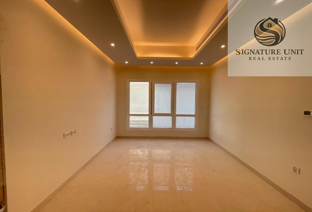LUXURY 4 MASTER BR VILLA | MAJLIS | DRIVER ROOM photo 5