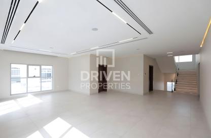 Villa - 4 - 6 for rent in Jumeirah 1 Villas - Jumeirah 1 - Jumeirah - Dubai