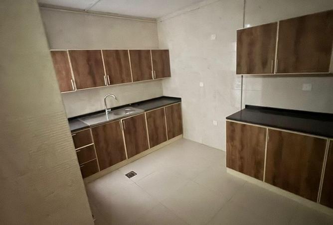 81118642 - Property Image 2