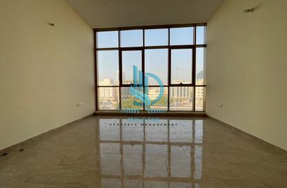 Apartment - 2 Bedrooms - 2 Bathrooms for rent in Airport Road - Abu Dhabi