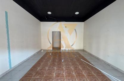 Shop - Studio for rent in Building Z01 - England Cluster - International City - Dubai