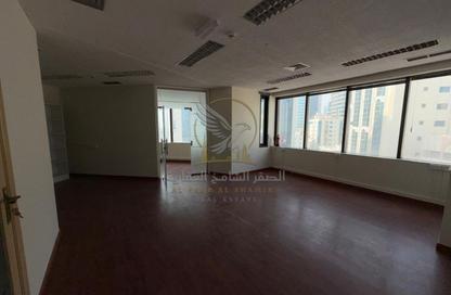 Office Space - Studio - 3 Bathrooms for rent in Al Majaz 1 - Al Majaz - Sharjah