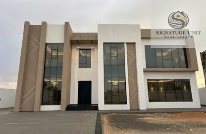 Villa - 5 Bedrooms - 7 Bathrooms for rent in Wadi Alshabak - Dubai