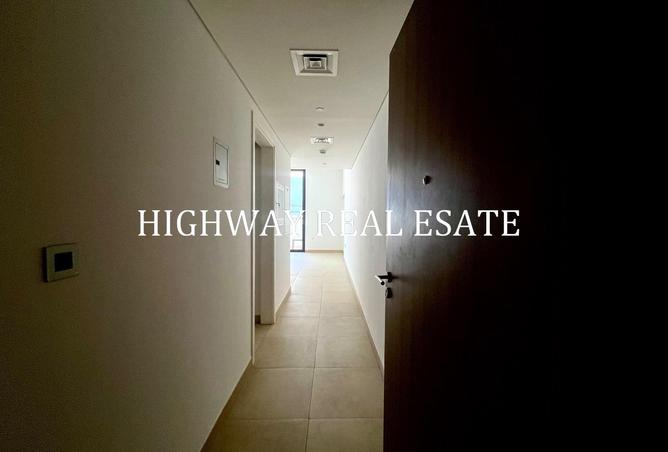 128358389 - Property Image 3