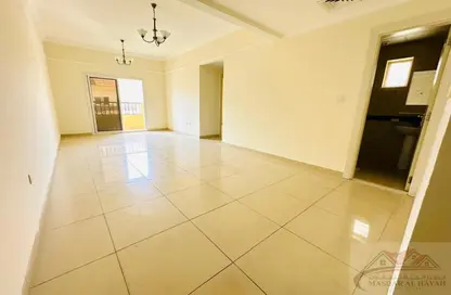 Apartment - 3 Bedrooms - 3 Bathrooms for rent in Muweileh Community - Muwaileh Commercial - Sharjah