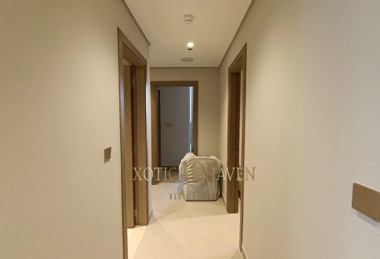 Handed Over | Premium Quality | Full Furnished photo 4